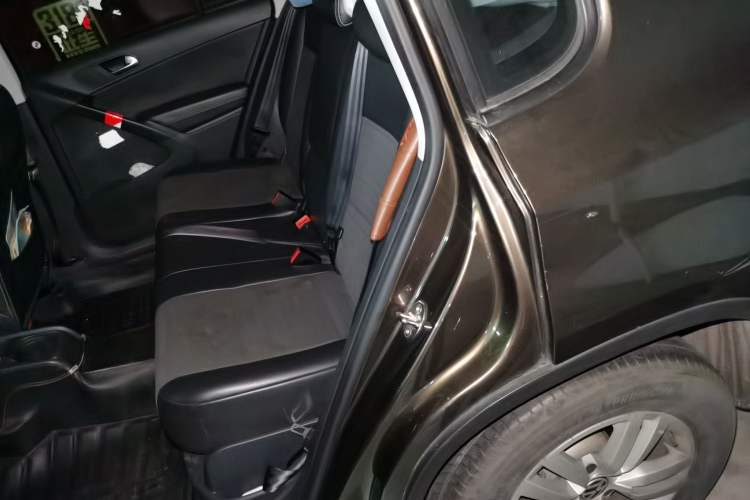 Used Volkswagen Tiguan 2016 300TSI Automatic Two-Wheel Drive Trend Edition Left Rear Seat