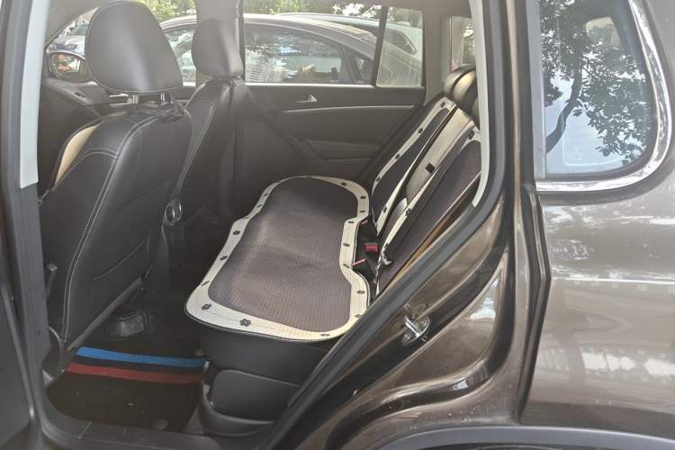 Used Volkswagen Tiguan 2016 300TSI Automatic All-Wheel Drive Fashion Vision Edition Left Rear Seat