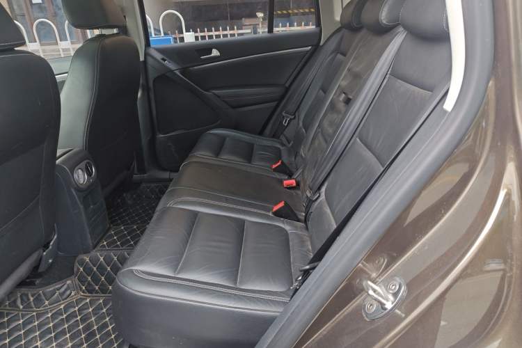 Used Volkswagen Tiguan 2016 300TSI Automatic Two-Wheel Drive Comfort Edition Left Rear Seat