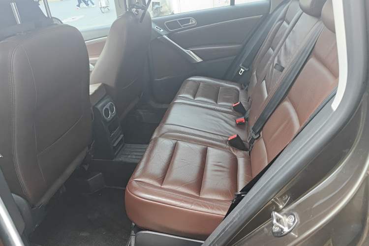 Used Volkswagen Tiguan 2016 300TSI Automatic All-Wheel Drive Luxury Edition Left Rear Seat