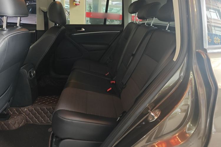 Used Volkswagen Tiguan 2016 300TSI Automatic All-Wheel Drive Fashion Vision Edition Left Rear Seat