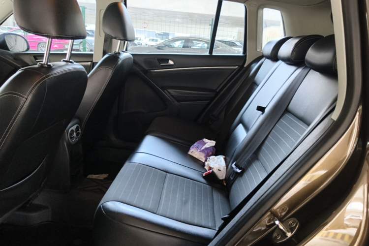 Used Volkswagen Tiguan 2016 300TSI Automatic All-Wheel Drive Fashion Vision Edition Left Rear Seat