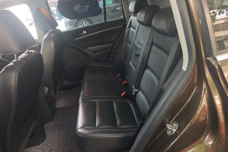 Used Volkswagen Tiguan 2016 300TSI Automatic Two-Wheel Drive Luxury Edition Left Rear Seat