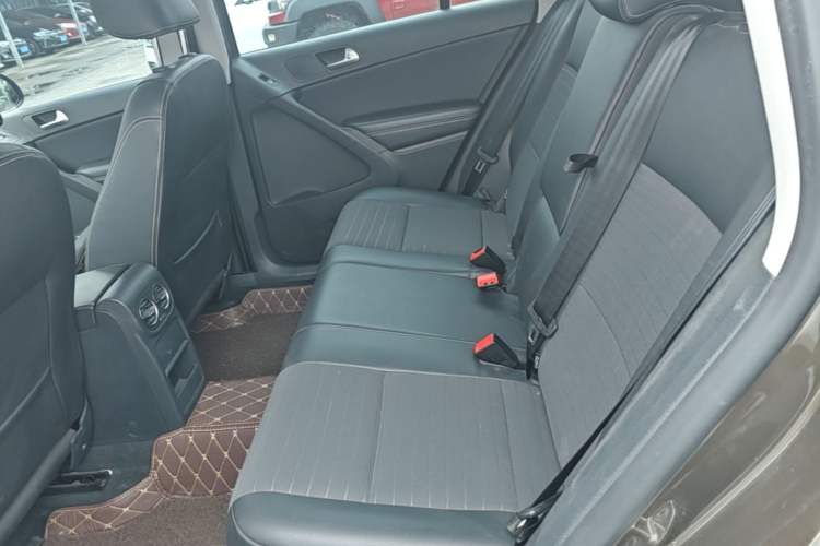Used Volkswagen Tiguan 2016 280TSI Automatic Two-Wheel-Drive Silk Road Style Edition Left Rear Seat