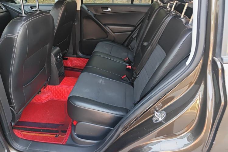 Used Volkswagen Tiguan 2016 280TSI Automatic Two-Wheel-Drive Silk Road Style Edition Left Rear Seat
