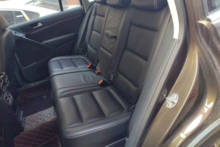 Used Volkswagen Tiguan 2016 300TSI Automatic Two-Wheel Drive Luxury Edition Left Rear Seat