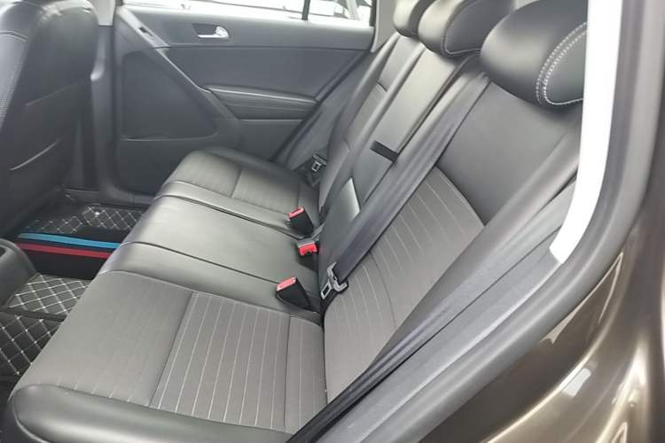 Used Volkswagen Tiguan 2016 300TSI Automatic Two-Wheel Drive Trend Edition Left Rear Seat