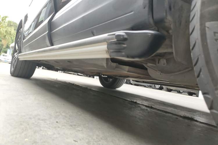 Used Volkswagen Tiguan 2016 300TSI Automatic All-Wheel Drive Luxury Edition Left Side Sill