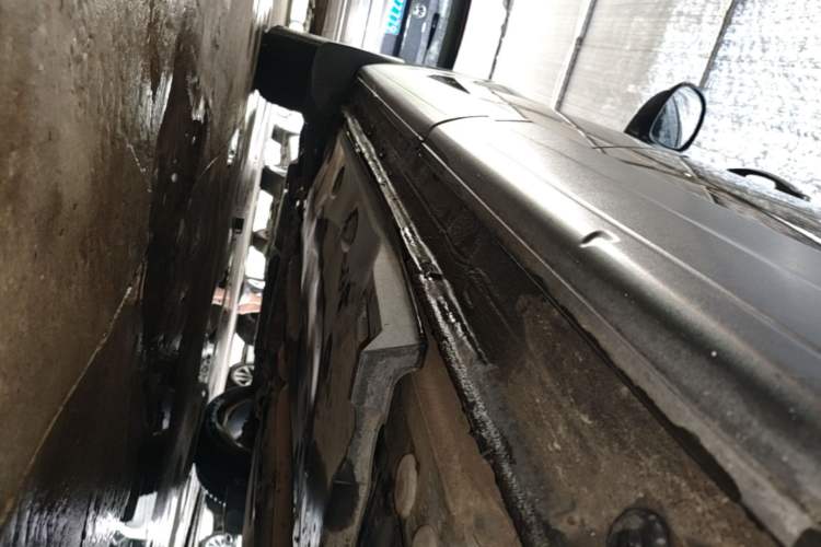Used Volkswagen Tiguan 2016 280TSI Automatic Two-Wheel-Drive Silk Road Style Edition Left Side Sill