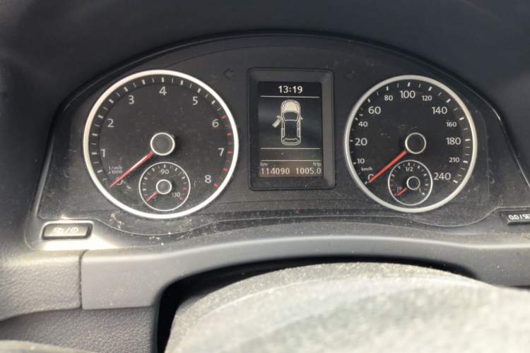 Used Volkswagen Tiguan 2016 280TSI Automatic Two-Wheel Drive Silk Road Comfort Edition Odometer Close Up