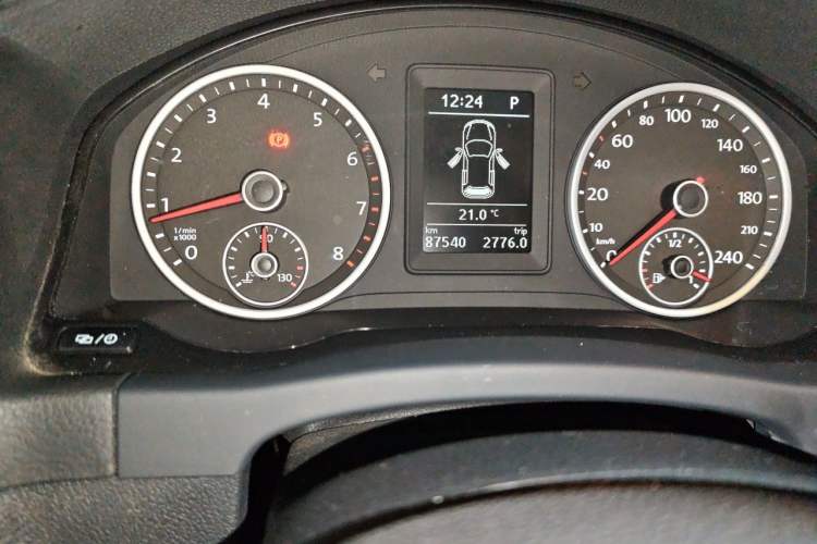 Used Volkswagen Tiguan 2016 280TSI Automatic Two-Wheel-Drive Silk Road Style Edition Odometer Close Up