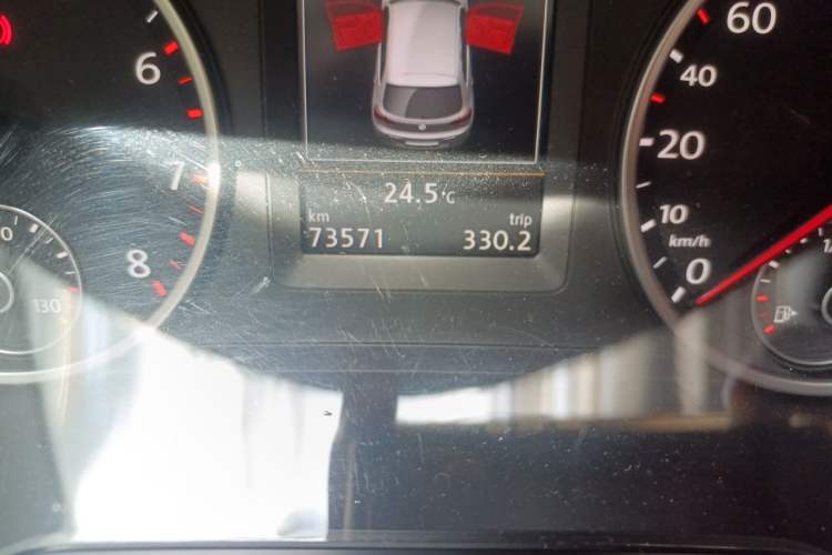 Used Volkswagen Tiguan 2016 300TSI Automatic Two-Wheel Drive Luxury Edition Odometer Close Up