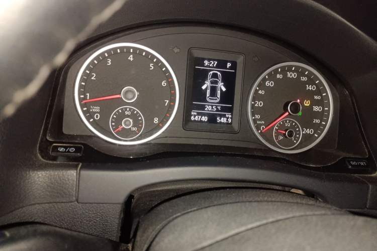 Used Volkswagen Tiguan 2016 300TSI Automatic Two-Wheel Drive Trend Edition Odometer Close Up