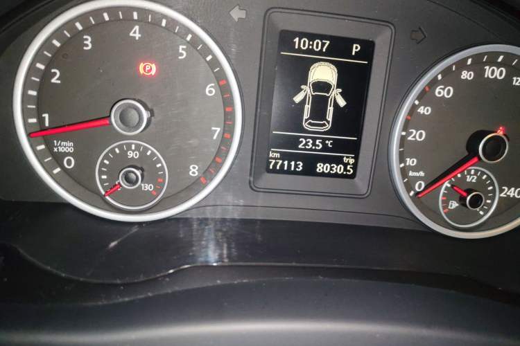 Used Volkswagen Tiguan 2016 280TSI Automatic Two-Wheel-Drive Silk Road Style Edition Odometer Close Up
