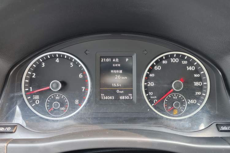 Used Volkswagen Tiguan 2016 300TSI Automatic Two-Wheel Drive Luxury Edition Odometer Close Up