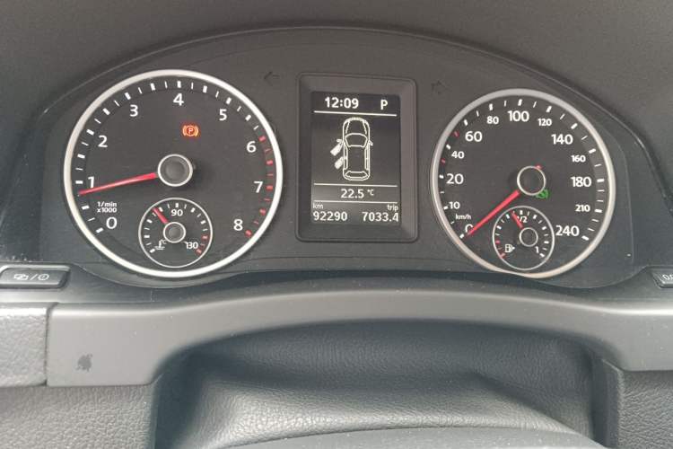 Used Volkswagen Tiguan 2016 280TSI Automatic Two-Wheel Drive Silk Road Comfort Edition Odometer Close Up