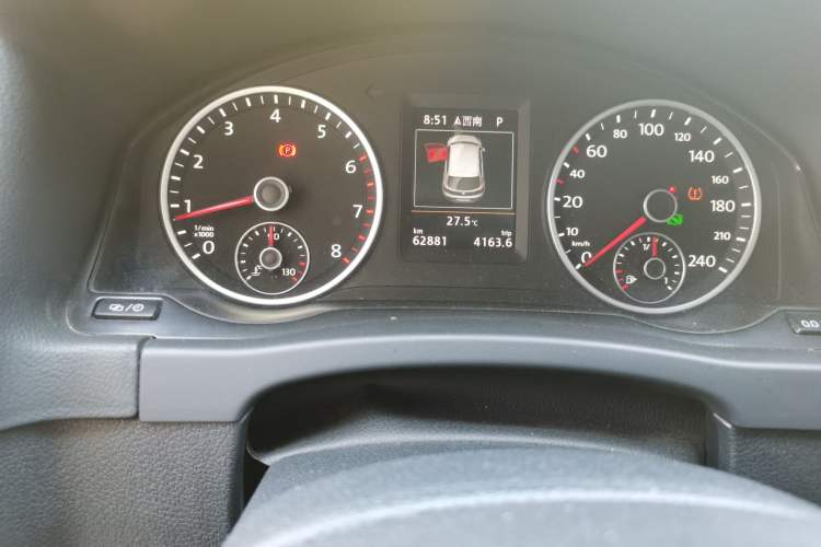 Used Volkswagen Tiguan 2016 300TSI Automatic Two-Wheel Drive Luxury Edition Odometer Close Up