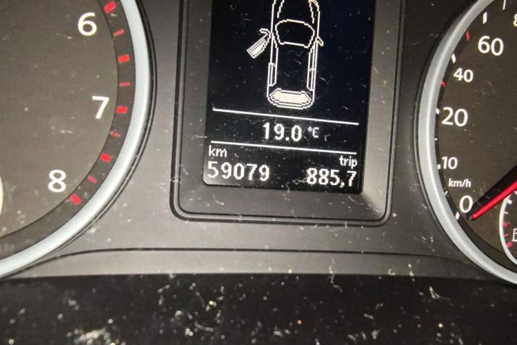 Used Volkswagen Tiguan 2016 300TSI Automatic Two-Wheel Drive Trend Edition Odometer Close Up