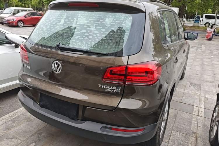 Used Volkswagen Tiguan 2016 300TSI Automatic Two-Wheel Drive Trend Edition Rear Right 45 Deg