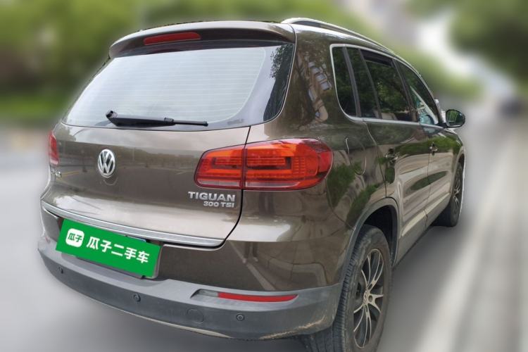 Used Volkswagen Tiguan 2016 300TSI Automatic Two-Wheel Drive Luxury Edition Rear Right 45 Deg