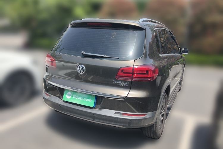 Used Volkswagen Tiguan 2016 300TSI Automatic Two-Wheel Drive Luxury Edition Rear Right 45 Deg