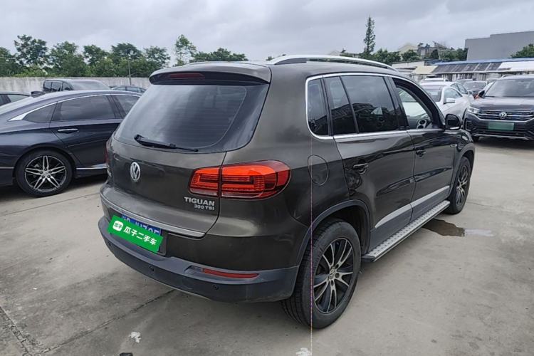 Used Volkswagen Tiguan 2016 300TSI Automatic All-Wheel Drive Luxury Edition Rear Right 45 Deg