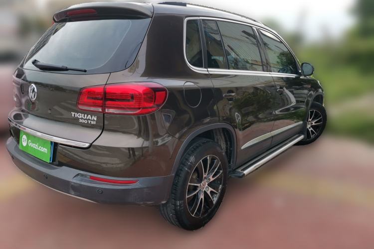 Used Volkswagen Tiguan 2016 300TSI Automatic Two-Wheel Drive Luxury Edition Rear Right 45 Deg