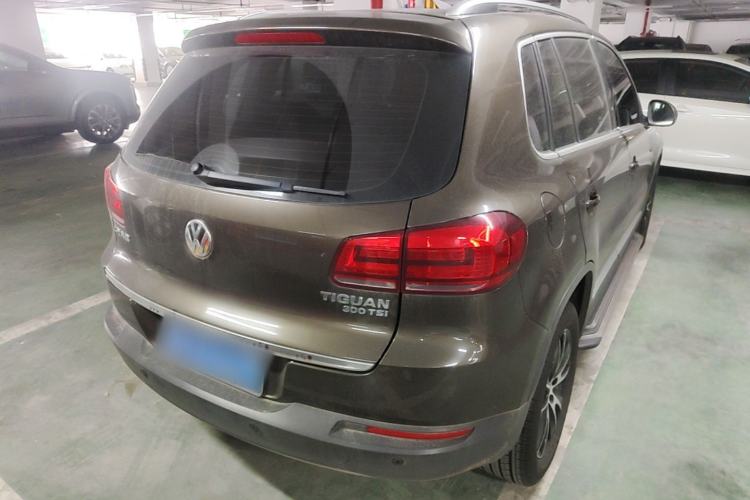 Used Volkswagen Tiguan 2016 300TSI Automatic All-Wheel Drive Luxury Edition Rear Right 45 Deg