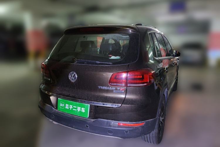 Used Volkswagen Tiguan 2016 300TSI Automatic All-Wheel Drive Luxury Edition Rear Right 45 Deg