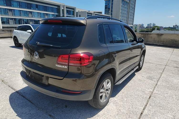 Used Volkswagen Tiguan 2016 300TSI Automatic Two-Wheel Drive Trend Edition Rear Right 45 Deg
