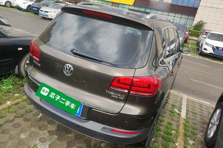 Used Volkswagen Tiguan 2016 300TSI Automatic Two-Wheel Drive Luxury Edition Rear Right 45 Deg