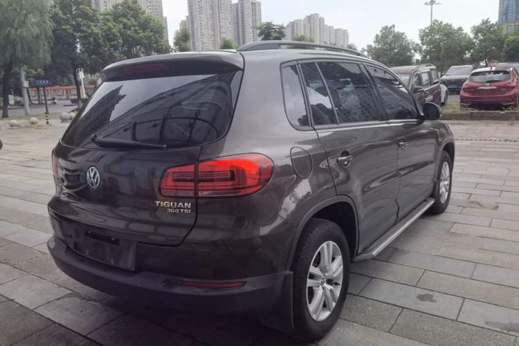 Used Volkswagen Tiguan 2016 300TSI Automatic Two-Wheel Drive Trend Edition Rear Right 45 Deg