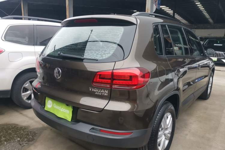 Used Volkswagen Tiguan 2016 300TSI Automatic Two-Wheel Drive Trend Edition Rear Right 45 Deg