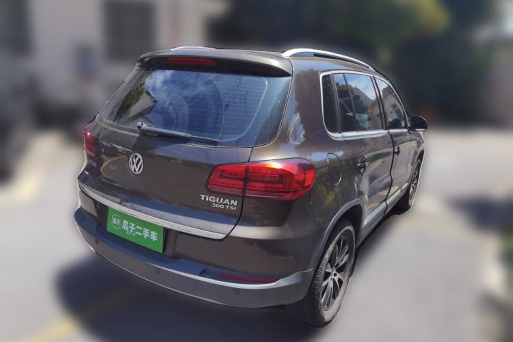 Used Volkswagen Tiguan 2016 300TSI Automatic All-Wheel Drive Luxury Edition Rear Right 45 Deg