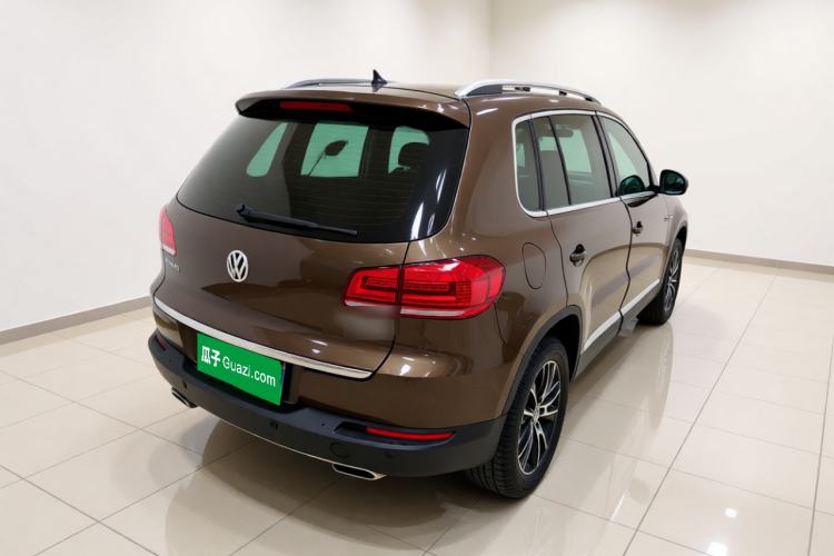 Used Volkswagen Tiguan 2016 300TSI Automatic All-Wheel Drive Luxury Edition Rear Right 45 Deg