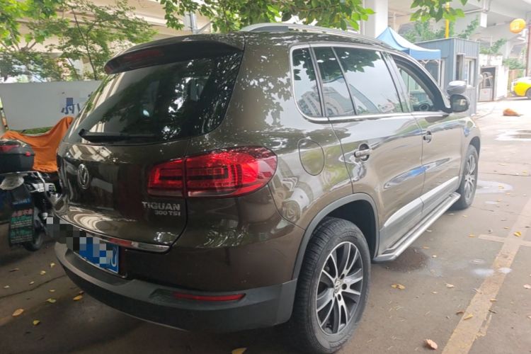 Used Volkswagen Tiguan 2016 300TSI Automatic Two-Wheel Drive Luxury Edition Rear Right 45 Deg