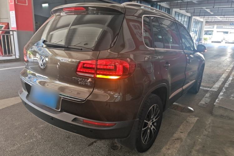 Used Volkswagen Tiguan 2016 300TSI Automatic All-Wheel Drive Luxury Edition Rear Right 45 Deg