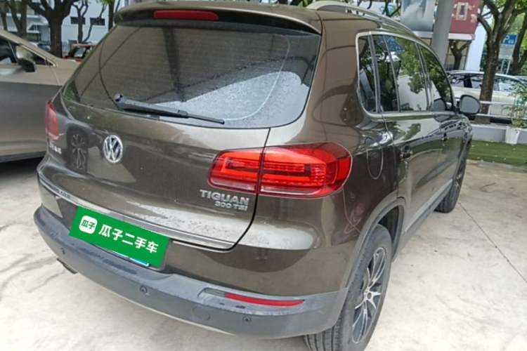 Used Volkswagen Tiguan 2016 300TSI Automatic Two-Wheel Drive Luxury Edition Rear Right 45 Deg