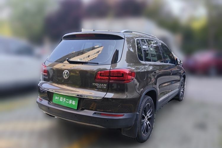 Used Volkswagen Tiguan 2016 300TSI Automatic All-Wheel Drive Luxury Edition Rear Right 45 Deg