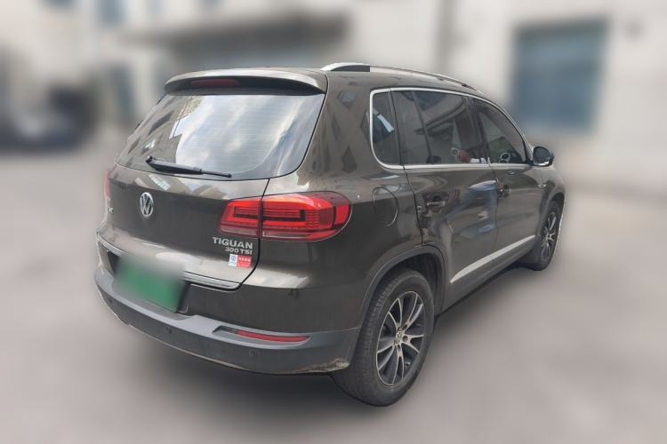 Used Volkswagen Tiguan 2016 300TSI Automatic All-Wheel Drive Luxury Edition Rear Right 45 Deg