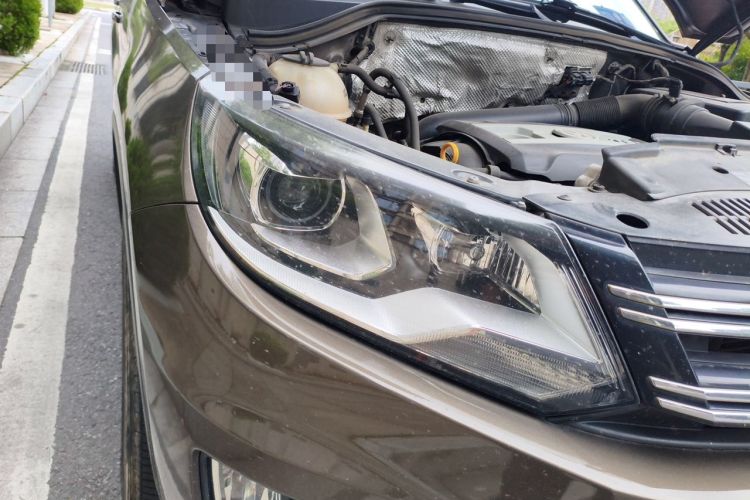 Used Volkswagen Tiguan 2016 300TSI Automatic Two-Wheel Drive Luxury Edition Right Front Headlight