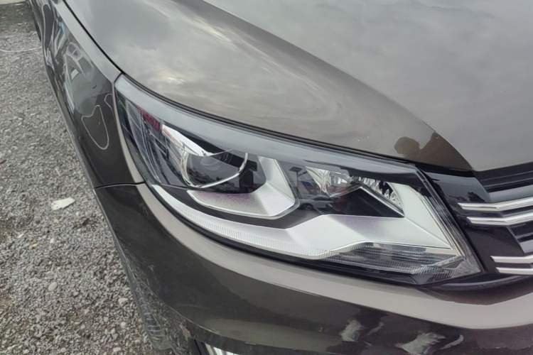 Used Volkswagen Tiguan 2016 300TSI Automatic Two-Wheel Drive Comfort Edition Right Front Headlight