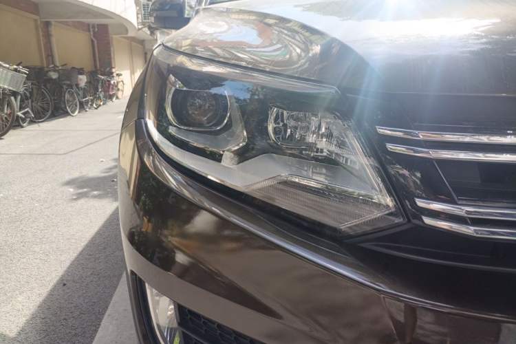 Used Volkswagen Tiguan 2016 300TSI Automatic Two-Wheel Drive Luxury Edition Right Front Headlight