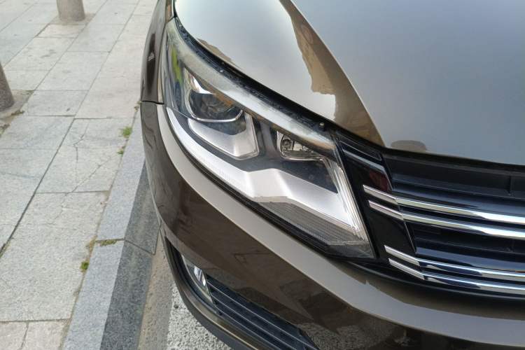 Used Volkswagen Tiguan 2016 300TSI Automatic Two-Wheel Drive Comfort Edition Right Front Headlight