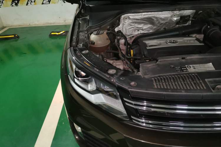 Used Volkswagen Tiguan 2016 300TSI Automatic Two-Wheel Drive Luxury Edition Right Front Headlight