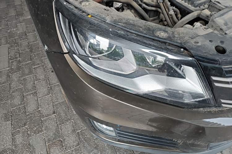 Used Volkswagen Tiguan 2016 280TSI Automatic Two-Wheel-Drive Silk Road Style Edition Right Front Headlight