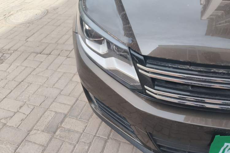 Used Volkswagen Tiguan 2016 300TSI Automatic Two-Wheel Drive Trend Edition Right Front Headlight