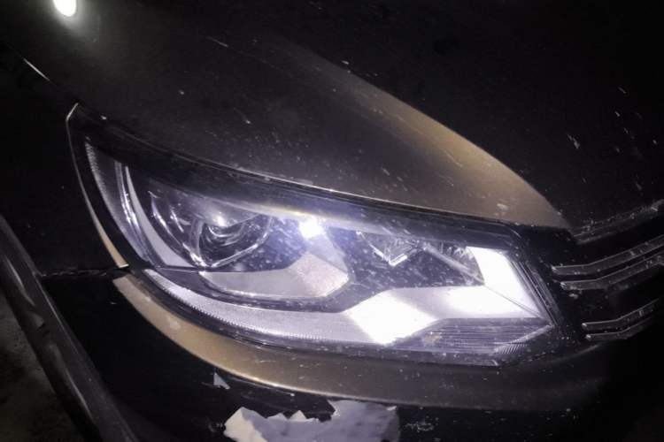 Used Volkswagen Tiguan 2016 280TSI Automatic Two-Wheel Drive Silk Road Comfort Edition Right Front Headlight