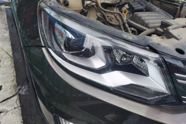 Used Volkswagen Tiguan 2016 280TSI Automatic Two-Wheel-Drive Silk Road Style Edition Right Front Headlight