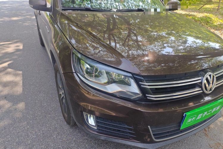 Used Volkswagen Tiguan 2016 300TSI Automatic All-Wheel Drive Luxury Edition Right Front Headlight